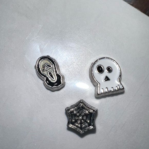 $2 SCREAM HALLOWEEN FLOATING CHARM SET. NEW. $2 WITH ANY $10 ORDER OR MORE - Picture 4 of 16